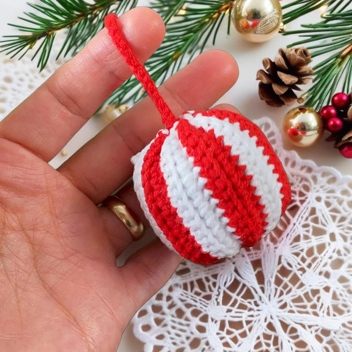 Crochet Christmas Ornament PDF Pattern - Easy DIY Christmas Decoration for Beginners - Hand Trendy