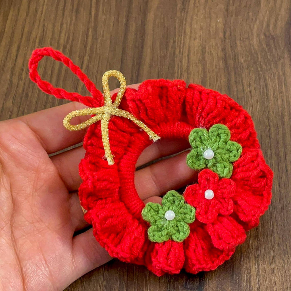 Crochet Ruffled Flower Wreath Pattern PDF - DIY Red Christmas Ornament PDF - Hand Trendy