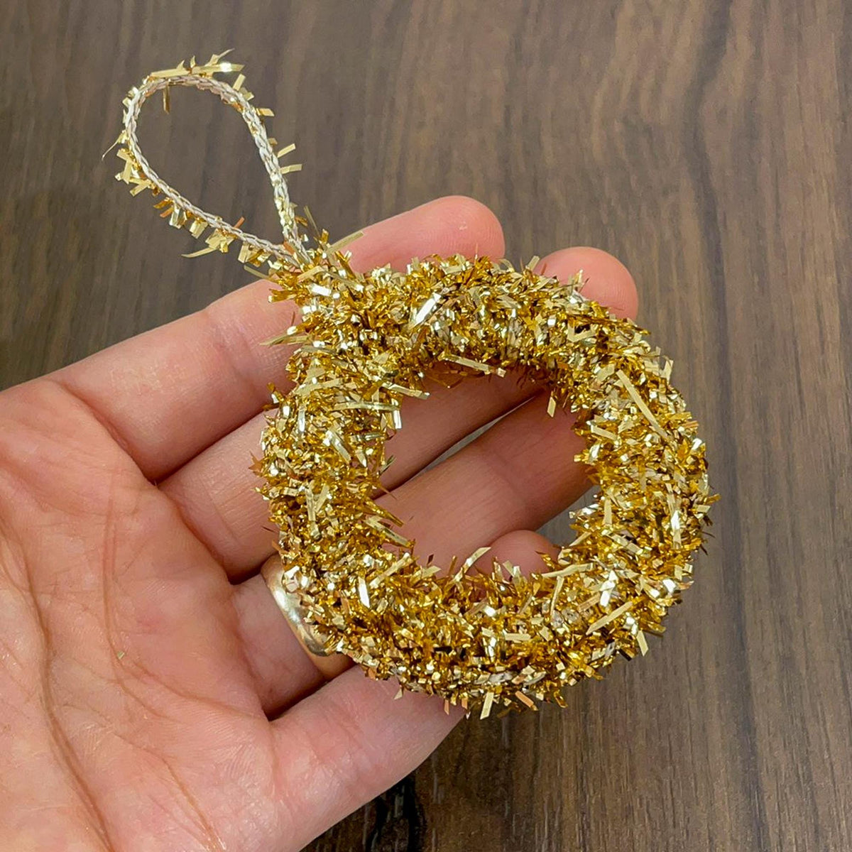 Gold Tinsel Wreath Crochet Pattern PDF - DIY Festive Ornament PDF - Hand Trendy