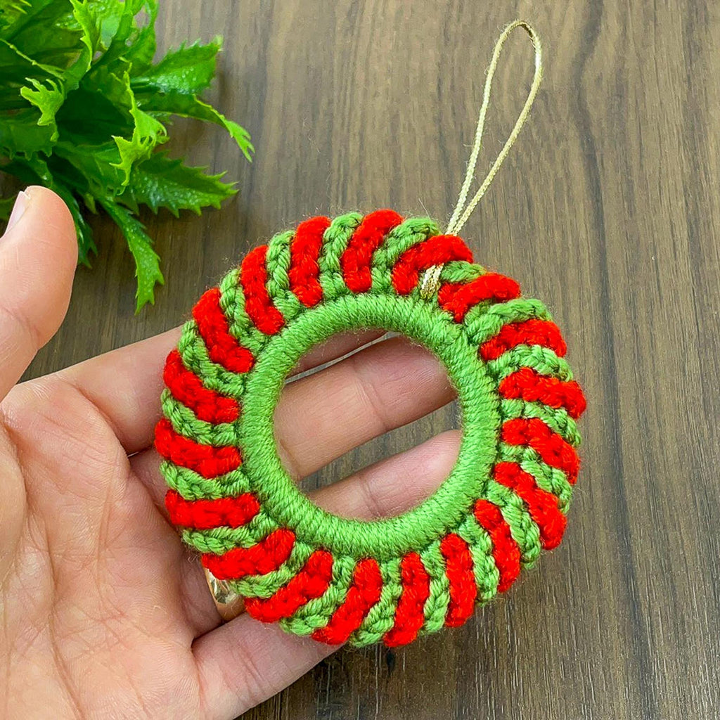 Crochet Holiday Wreath PDF Pattern - DIY Red Green Christmas Ornament PDF - Hand Trendy