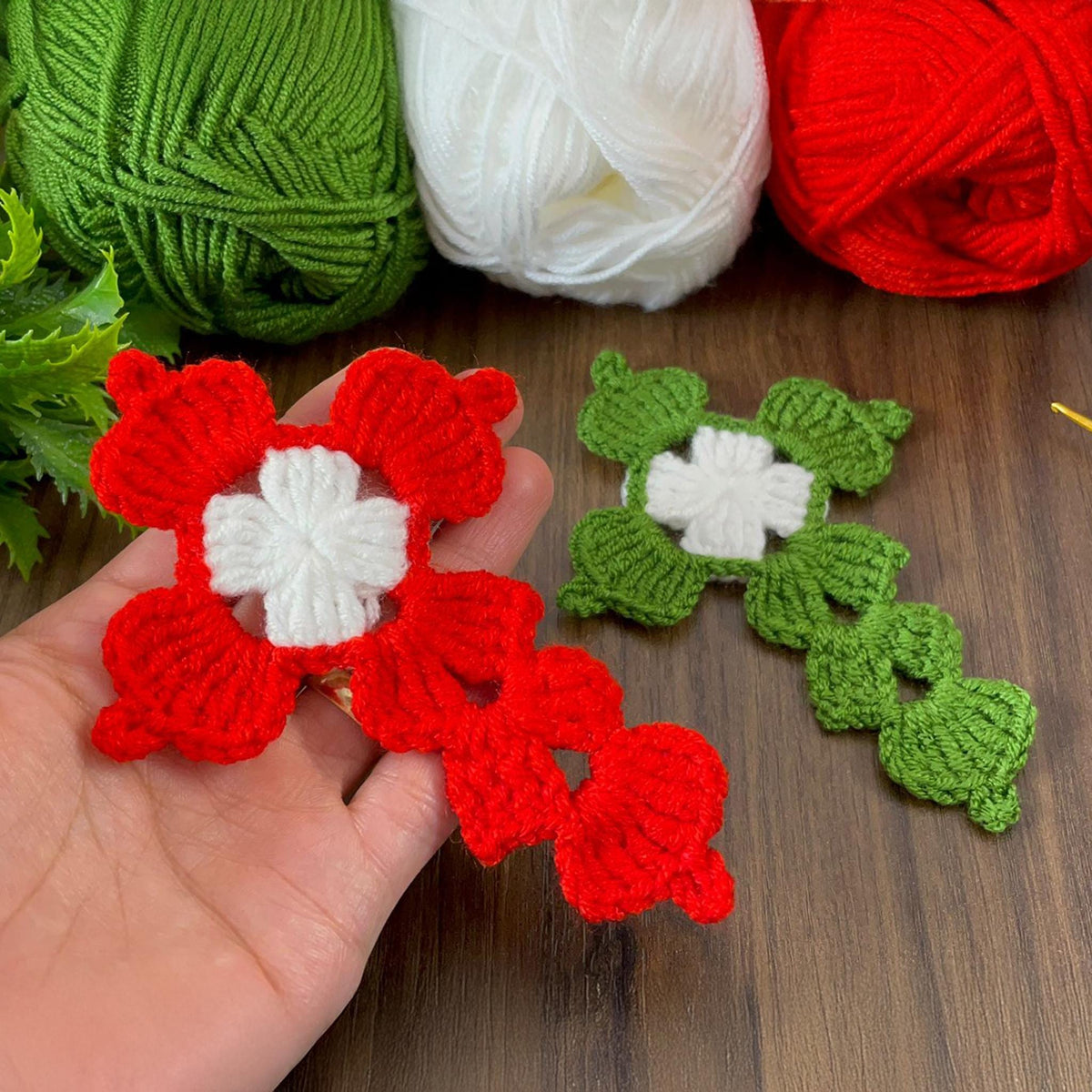 Crochet Cross with Heart Motifs PDF Pattern - Handmade Religious Decor Design - Hand Trendy