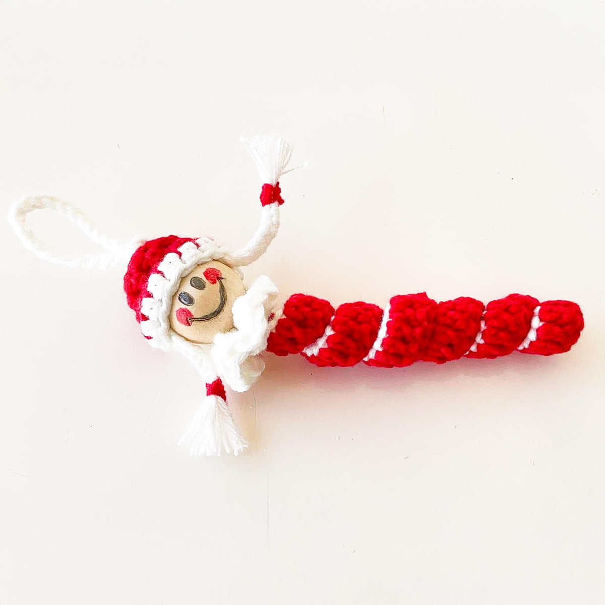 Crochet Santa Caterpillar Pattern - Festive DIY - Adorable Christmas DIY Ornament Gift for Beginners - Hand Trendy