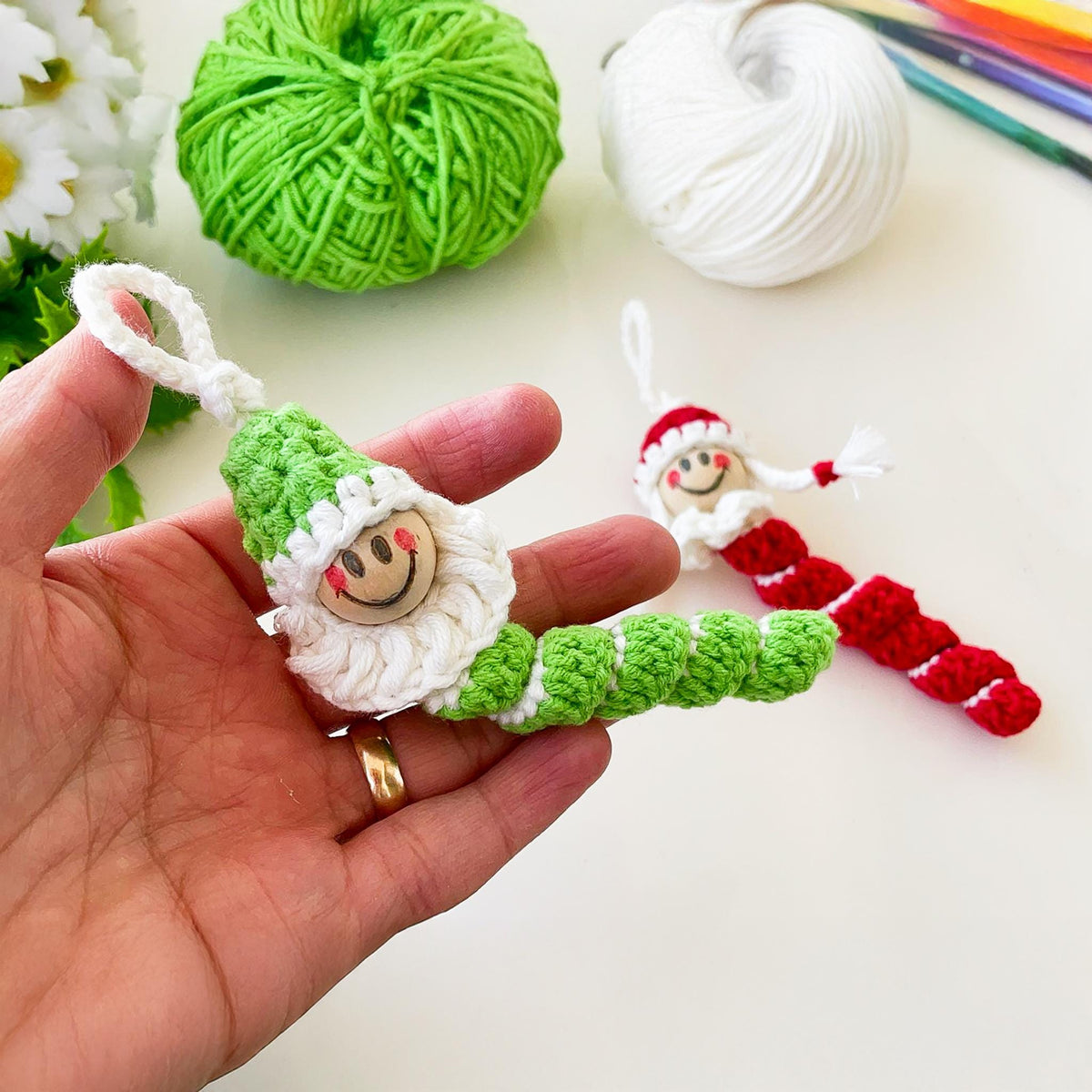 Crochet Santa Caterpillar Pattern - Festive DIY - Adorable Christmas DIY Ornament Gift for Beginners - Hand Trendy