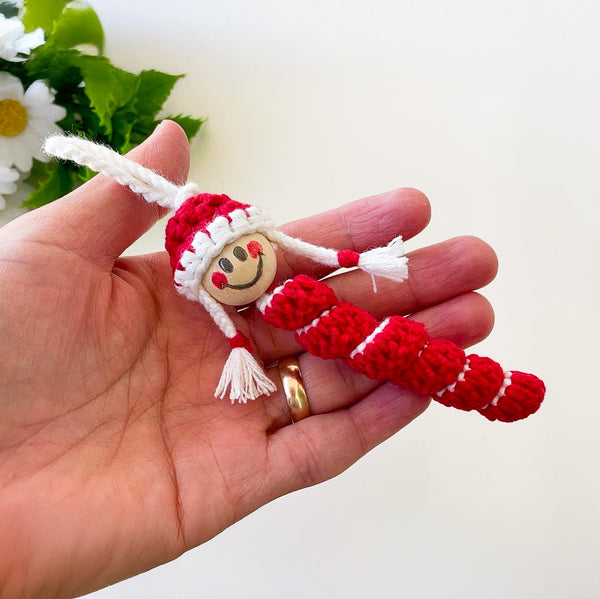 Crochet Santa Caterpillar, Digital Holiday Crochet Pattern for Decor, Adorable Christmas DIY Ornament Gift for Beginners