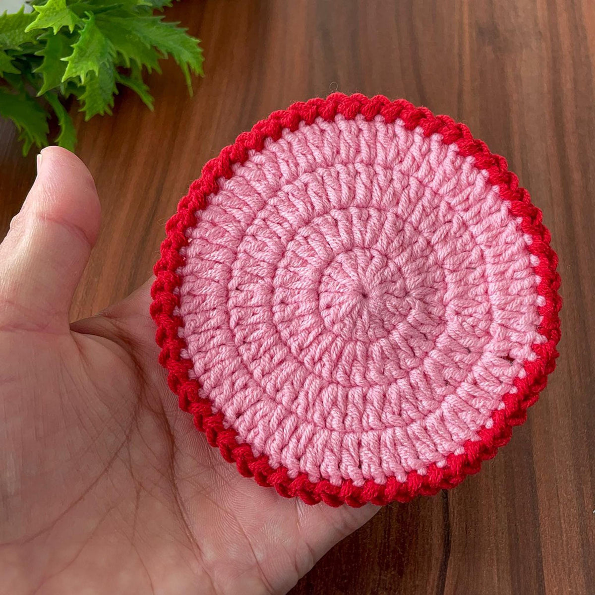 Modern Crochet Coaster Pattern PDF - Perfect Handmade Table Decor Gift for Beginners - Hand Trendy