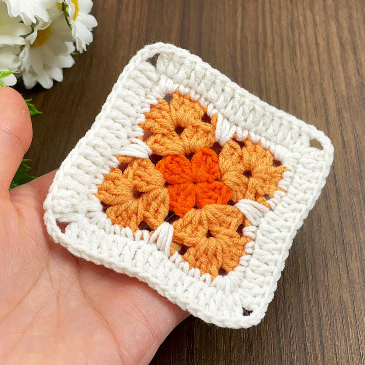 Floral Granny Square PDF Pattern - Flower Motif Tutorial for Beginners - Hand Trendy