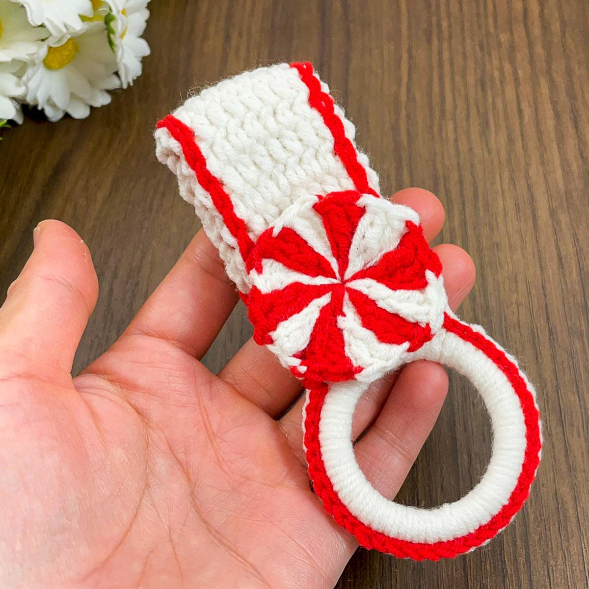 Crochet Candy Cane Towel Holder PDF Pattern - Festive Holiday Crochet Project for Beginners - Hand Trendy