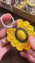 Crochet Sunflower Medallion Keychain Pattern PDF, Vintage Floral Pendant Tutorial