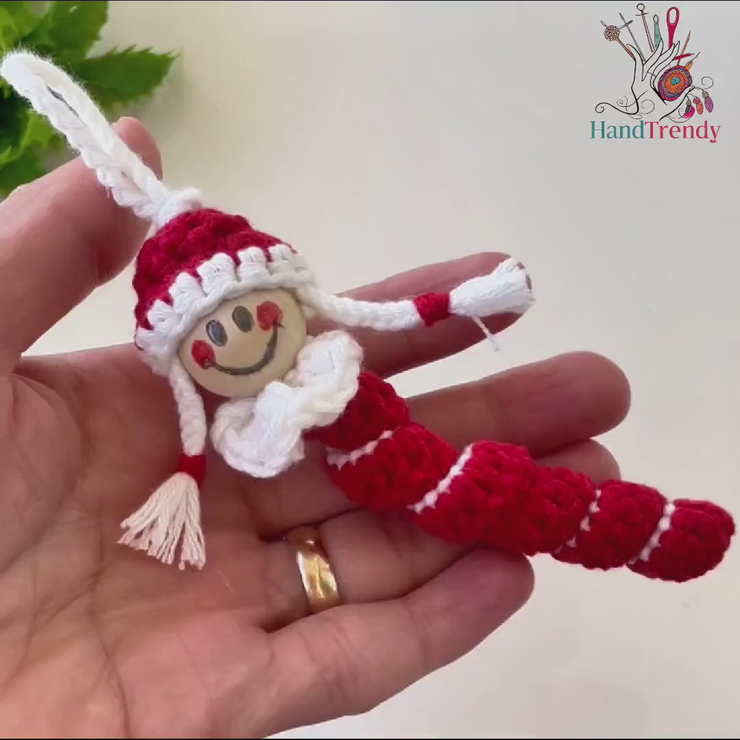 Crochet Santa Caterpillar, Digital Holiday Crochet Pattern for Decor, Adorable Christmas DIY Ornament Gift for Beginners
