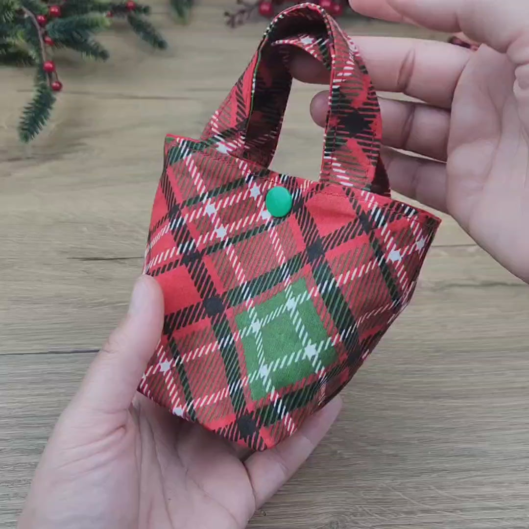 Mini Christmas Tote Bag Sewing Pattern PDF, Small Gift Bag DIY Template