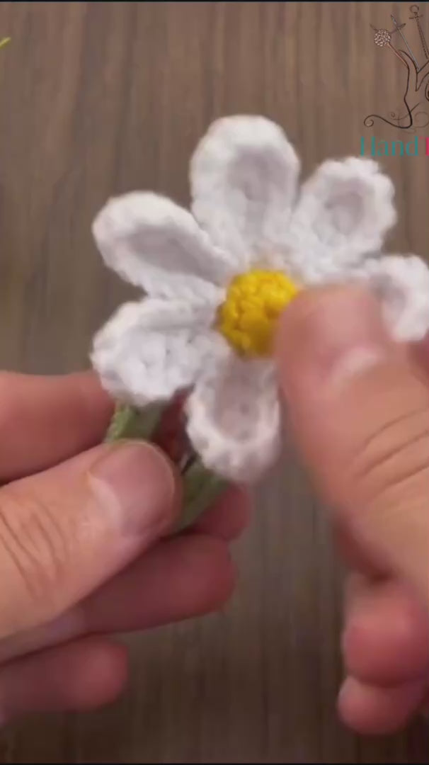 Crochet Daisy Hair Clip PDF Pattern for Handmade Flower Hair Accessory Design